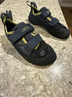 EVOLV Navy Blue Rock Climbing Shoes w/ Yellow Accents & Double Strap Velcro